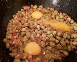 Foto del paso 6 de la receta: Habitas baby revueltas con huevo y jamón