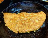 A picture of step 5 of Fluffy egg omelette.