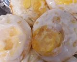 Foto langkah ke 2 dari resep Telur Mata Sapi Saus Tiram.