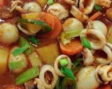 Foto langkah ke 5 dari resep Cumi asam manis pedas with telur puyuh.