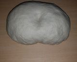 Foto del paso 3 de la receta: Pizzetas caseras muy fácil!!!🍕