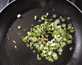 Foto del paso 1 de la receta: Huevos a la mexicana
