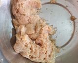 A picture of step 1 of Chicken nuggets burger.
