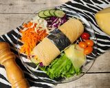 Foto del paso 8 de la receta: 🍳🌯Wrap fresco de vegetales y huevo revuelto 🌯🍳