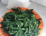 Foto langkah ke 2 dari resep Gulai Daun Ubi.