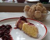 Üknagymami túrós gombóca grízzel és meggyes öntettel recept fázis 7 fotója