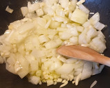Foto del paso 2 de la receta: Pavo con leche de coco, curry, piña y sorpresa
