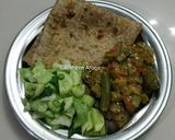 A picture of step 6 of Bhindi ki bhujiya.