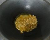 Foto langkah ke 2 dari resep Popcorn coklat.