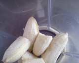 Foto del paso 1 de la receta: Budín banana y duraznos con pasas de uva con licuadora