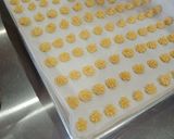 Foto langkah ke 4 dari resep Soes kering keju.