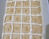 A picture of step 2 of Semolina Cake with Cream.