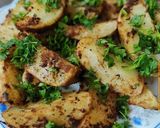 A picture of step 3 of Garlic Potatoes Wedges.