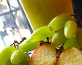 A picture of step 3 of Apple grapes juice.