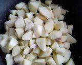 Foto del paso 1 de la receta: Manzanas en almíbar, canela y miel🍎