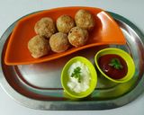 A picture of step 4 of Rice balls.