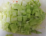 Foto del paso 2 de la receta: Pastel Vegetal de Ensaladilla con Gusto y Sabor