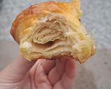 Foto del paso 11 de la receta: Medialunas y facturas de manteca
