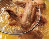 Gambar langkah 2 resipi Ayam Goreng Masak Lemak.