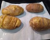 Foto del paso 2 de la receta: Papas hasselback y albóndigas con salsa a la portuguesa