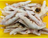 Foto del paso 1 de la receta: Sopipita de patas de pollo para tu mascota