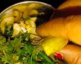 भुने टमाटर की चटपटी चटनी(bhune tamatar ki chutney recipe in hindi) रेसिपी चरण 2 फोटो