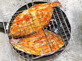 Ikan bakar bumbu merah sambal dabu dabu iris