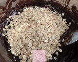 Foto langkah ke 5 dari resep Choco Oat Cookies.