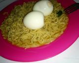A picture of step 2 of 2. Indomie mai Daddawa.