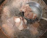 Hình bước làm 1 của món Canh Khoai Sọ Nấu Sườn Heo