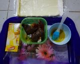 Foto langkah ke 1 dari resep Choco Cheese Puff Pastry Twists.