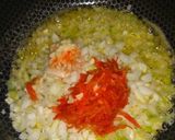 Foto del paso 2 de la receta: Arroz con pollo y ensalada rápida