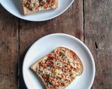 Foto langkah ke 4 dari resep Pizza Roti Tawar.
