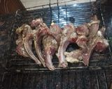 صورة لخطوة 1 من وصفة ريش خاروف وكباب على الفحم مع مقبلات 😋😋
