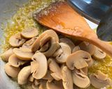Foto langkah ke 4 dari resep Grilled Chicken with Mushroom Sauce.