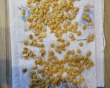 Une image de l'étape 2 de Graines de potimarron façon pop corn.