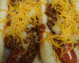 A picture of step 3 of Cincinnati Chili-Dog.