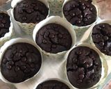 Foto langkah ke 5 dari resep Muffin Coklat Chocochips ala Breadtalk.