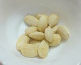 A picture of step 1 of Shahi Thandai.