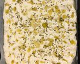 Foto del passaggio 13 della ricetta Focaccia morbidissima in breve tempo (1 ora e mezza circa compresa la cottura!)