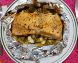 Foto del paso 4 de la receta: Salmón empapelado con verduras