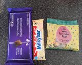 A picture of step 1 of Homemade mini egg chocolate bar.