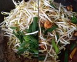 Foto langkah ke 3 dari resep Tumisan Ayam Tauge.