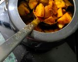A picture of step 2 of Aloo baigun jhol.