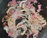 A picture of step 6 of Bacon, salmon and mushroom creamy & soy sauce pasta.