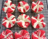 Foto langkah ke 4 dari resep Bolu kukus mekar merah putih,,.