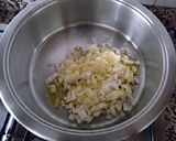 Foto del paso 5 de la receta Arroz con chipirones, lomo de cerdo y gambones