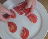 A picture of step 2 of Caprese Salad or Insalata Caprese.