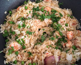 Foto del paso 5 de la receta: Arroz chino con berenjenas caramelizadas, tomates asados y aliño de yogur