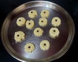 A picture of step 5 of Flower-Butter Cookies.